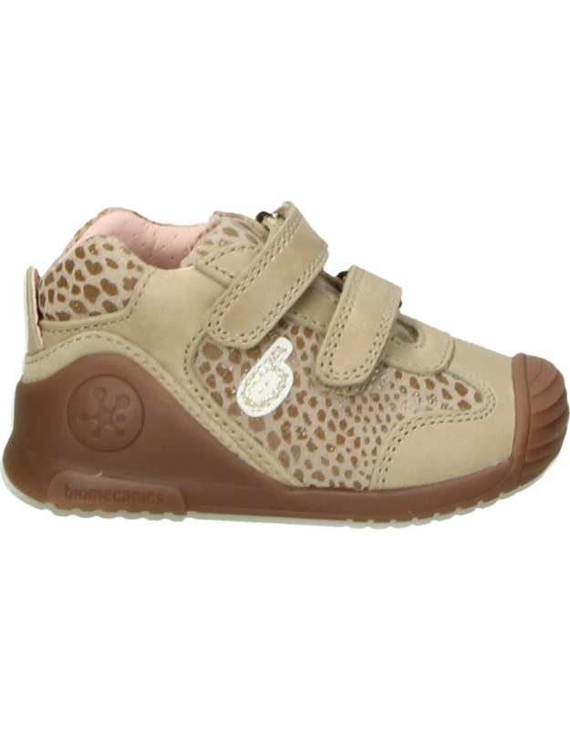 Zapatos Biomecanics para niño y bebé. Un pensado para el desarrollo los más pequeños. ENVÍO GRATIS a partir de 39.95€.