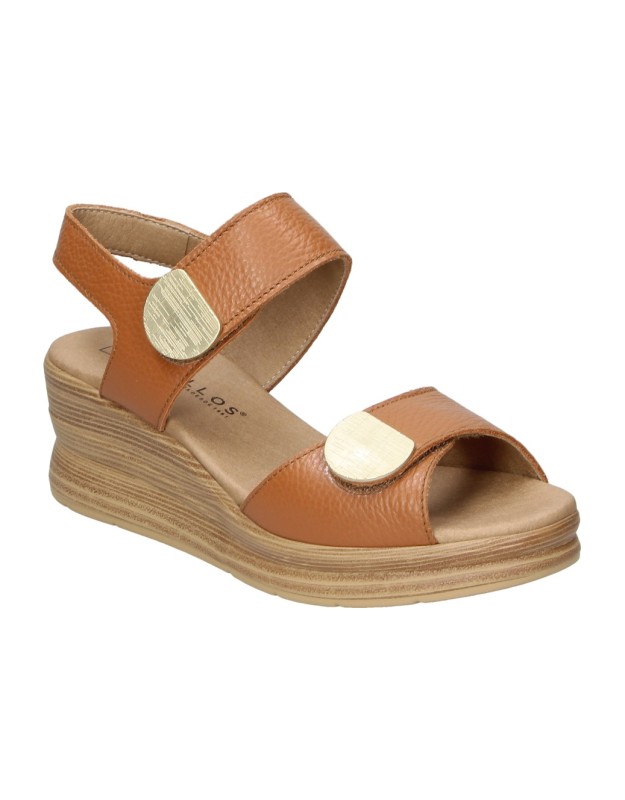 Sandalias de piel con cuña PITILLOS 11054 en color cuero